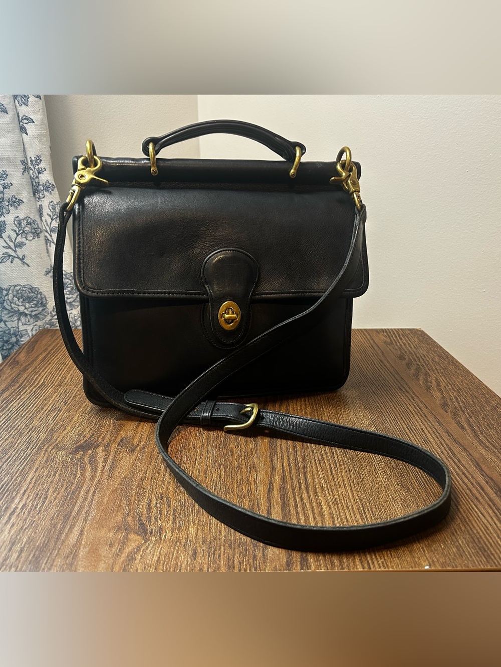 Vintage Coach Willis Bag 9927 Black Leather Crossbody 90s USA
